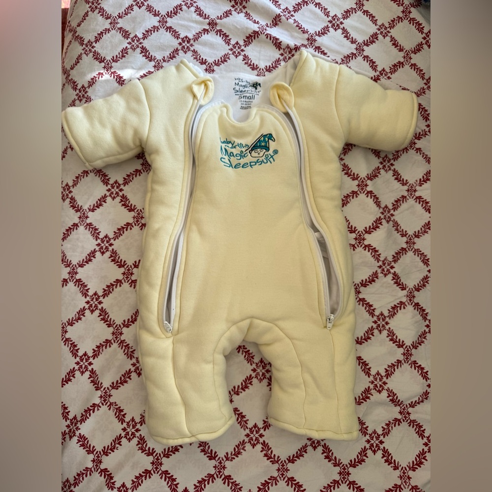 Cream Baby Merlin’s Magic Sleepsuit. Size S. 3-6 months. 12-18 pounds!